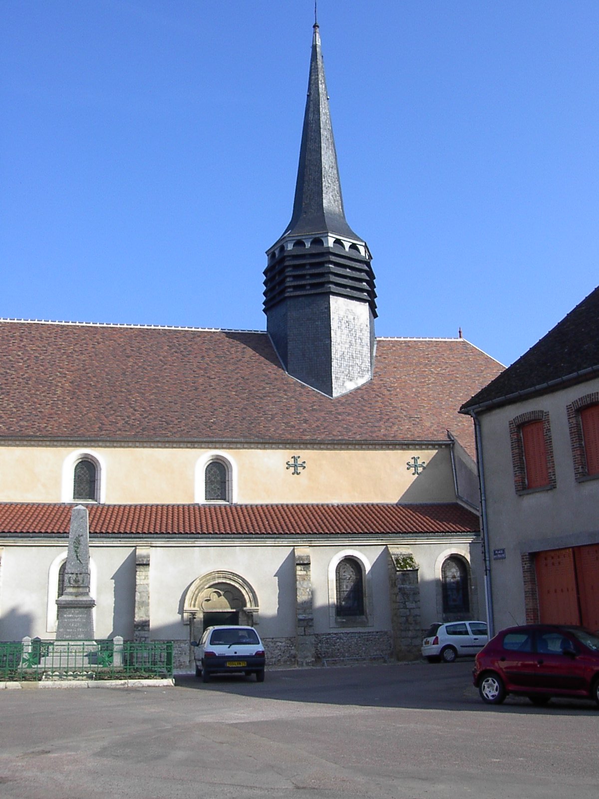 Cézy (98) - église Saint-Loup