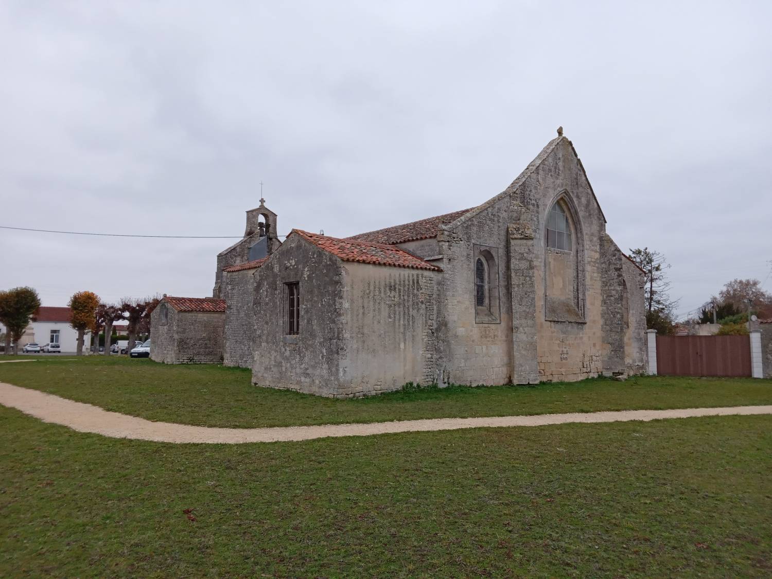 Forges (17) église Saint-Laurent