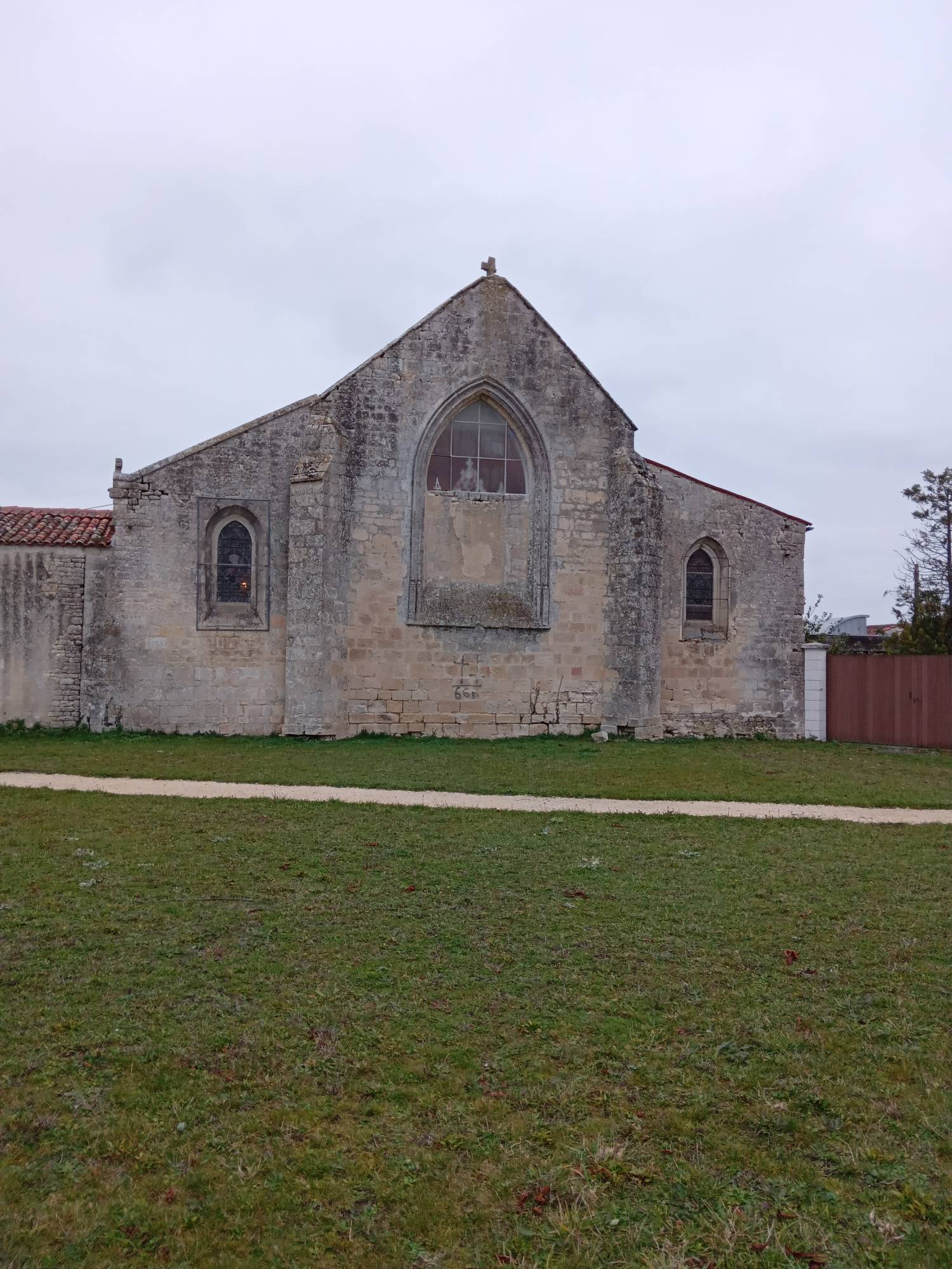 Forges (17) église Saint-Laurent