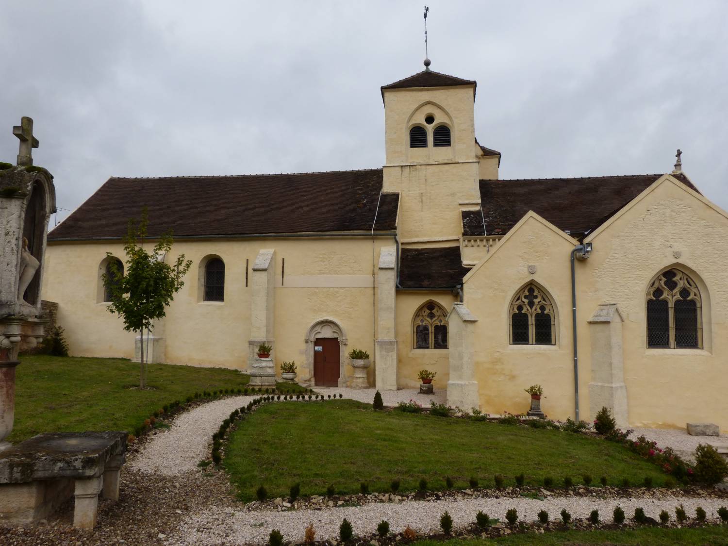 Boux-sous-Salmaise (21) - église Saint-Sulpice