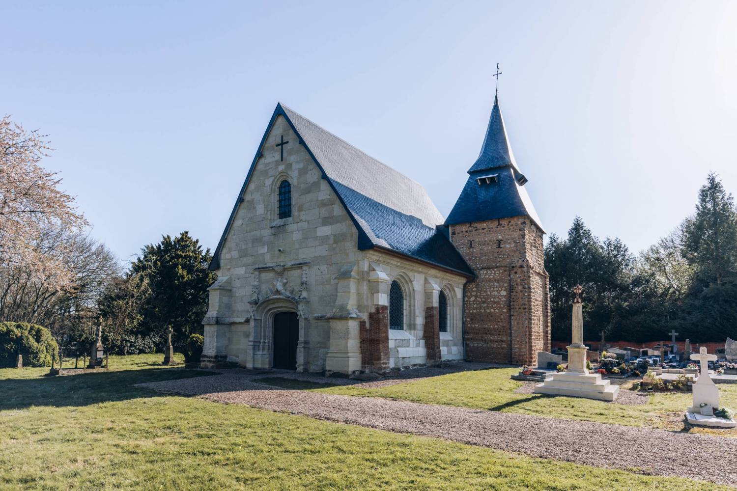 Cordebugle (14) Eglise Saint-Pierre-Saint-Paul - Suavegarde de l'Art Français