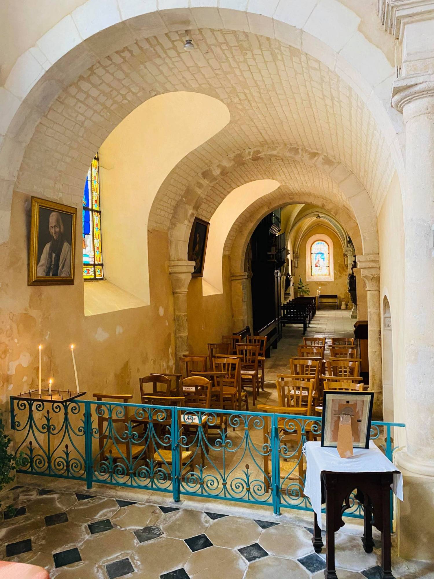 Cézy (98) - église Saint-Loup