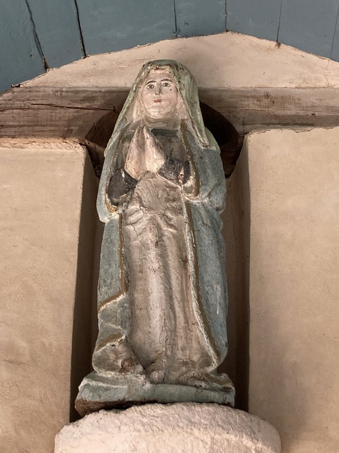 Sainte-Brigitte (56), Vierge en prière - Sauvegarde de l'Art français - Plus Grand Musée de France