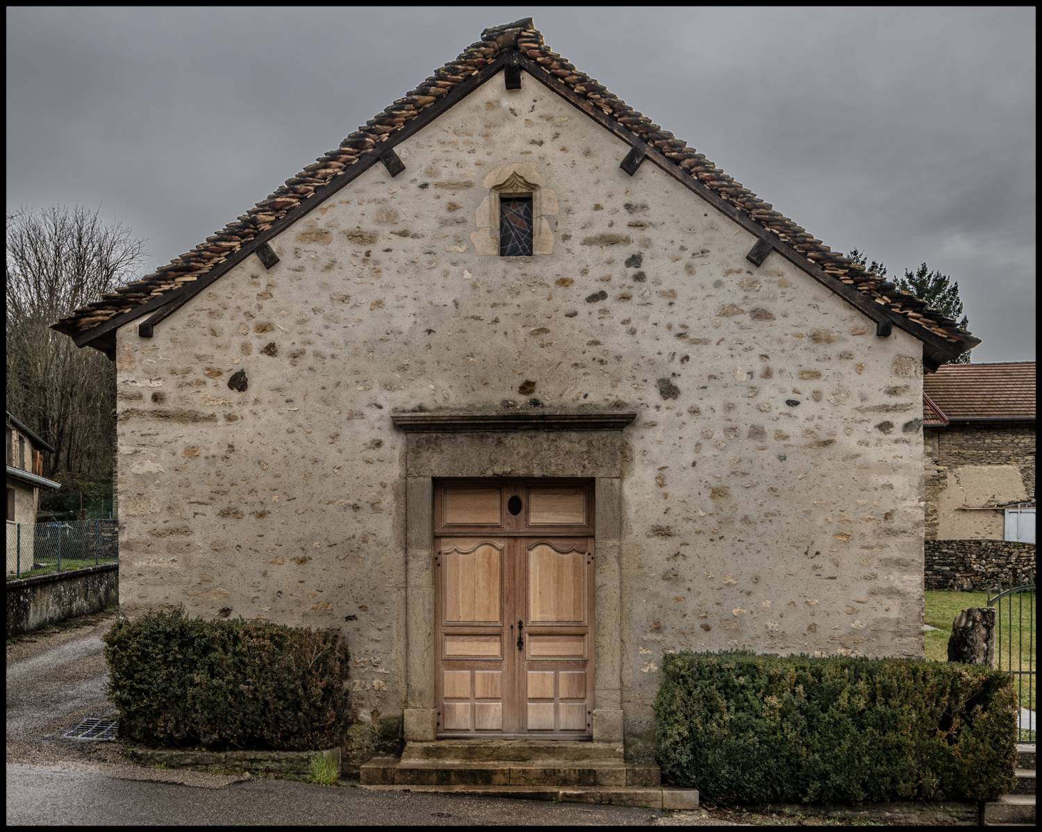 Siccieu-Saint-Julien-et-Carizieu (Isère) Chapelle Saint-Blaise de Carizieu (Sauvegarde de l'Art Français)