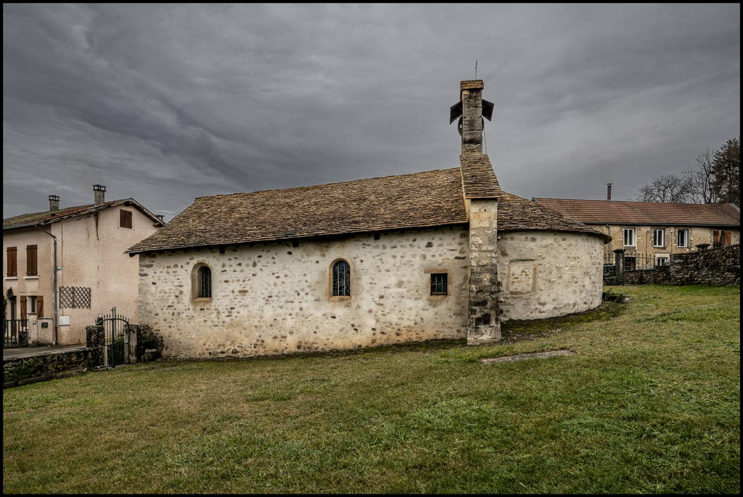 Siccieu-Saint-Julien-et-Carizieu (Isère) Chapelle Saint-Blaise de Carizieu (Sauvegarde de l'Art Français)