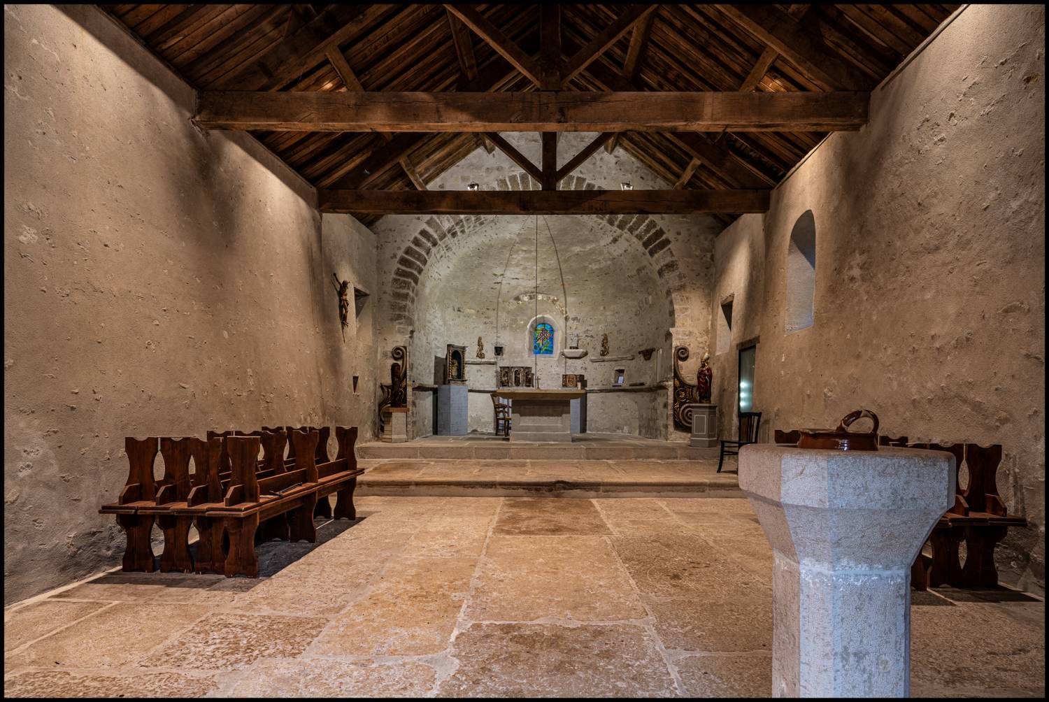 Siccieu-Saint-Julien-et-Carizieu (Isère) Chapelle Saint-Blaise de Carizieu (Sauvegarde de l'Art Français)