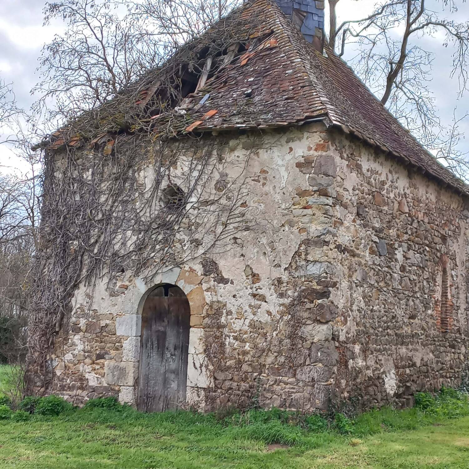 Saint-Marcel-en-Murat (03) - chapelle du château de Chassincourt