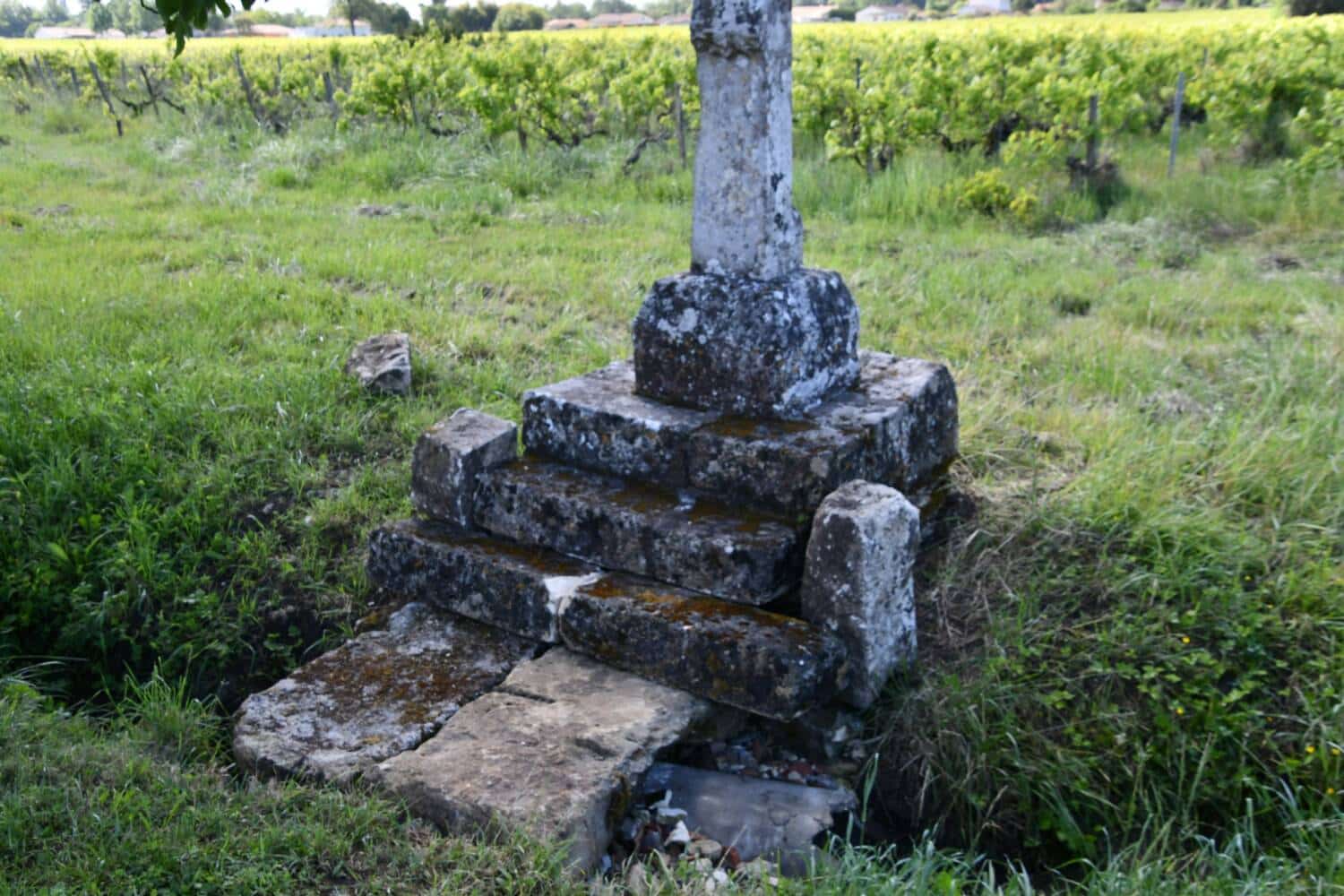 Cubzac-les-ponts (33) - Croix château Canada - Le Plus Grand Musée de France