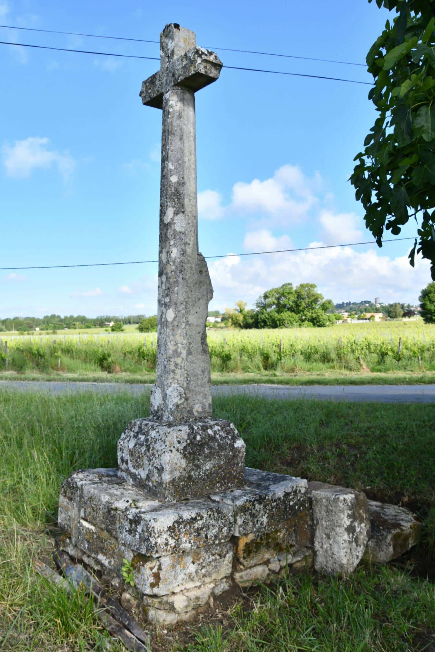 Cubzac-les-ponts (33) - Croix château Canada - Le Plus Grand Musée de France