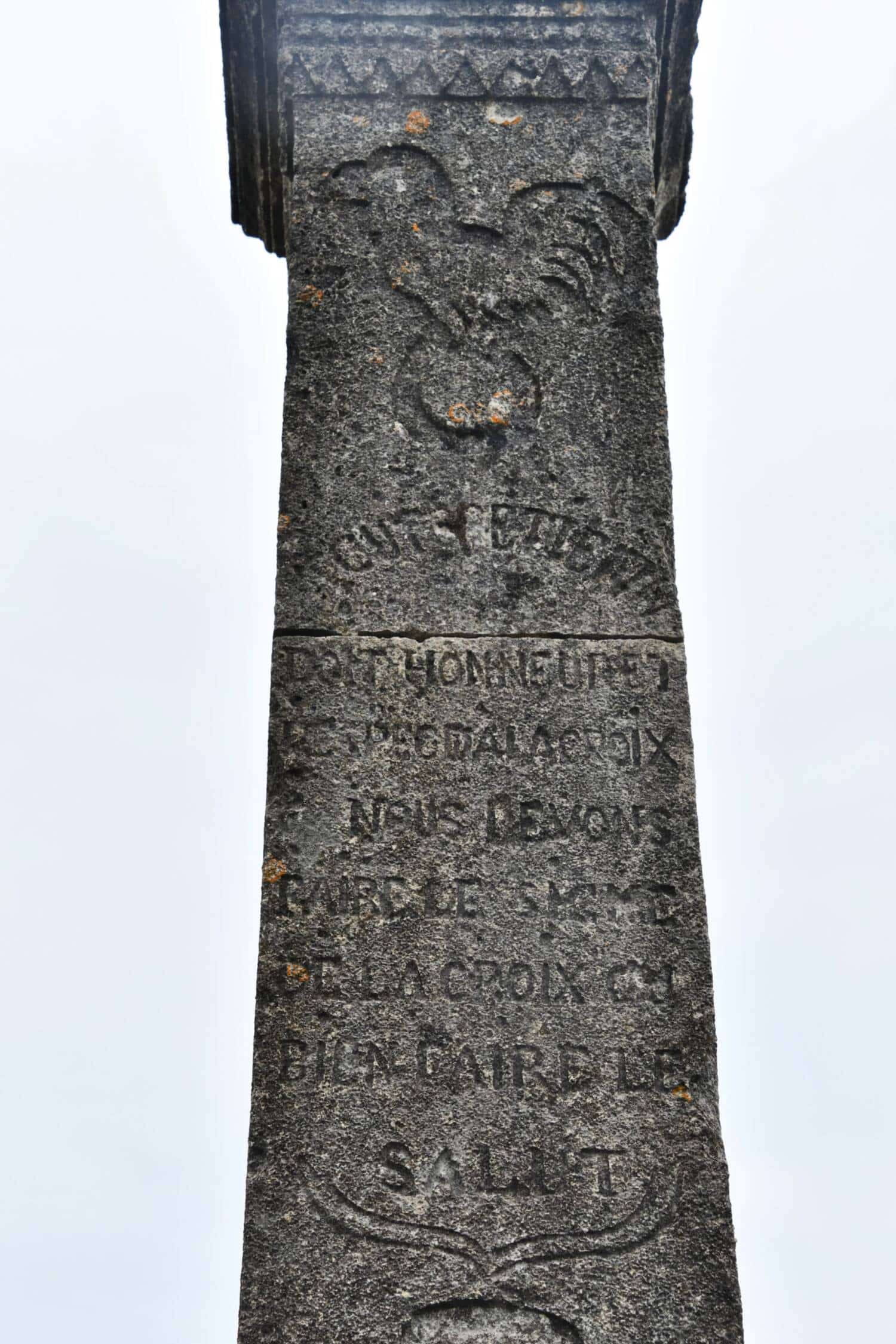 Cubzac-les-ponts (33) - Croix rue de Lombagne - Le Plus Grand Musée de France