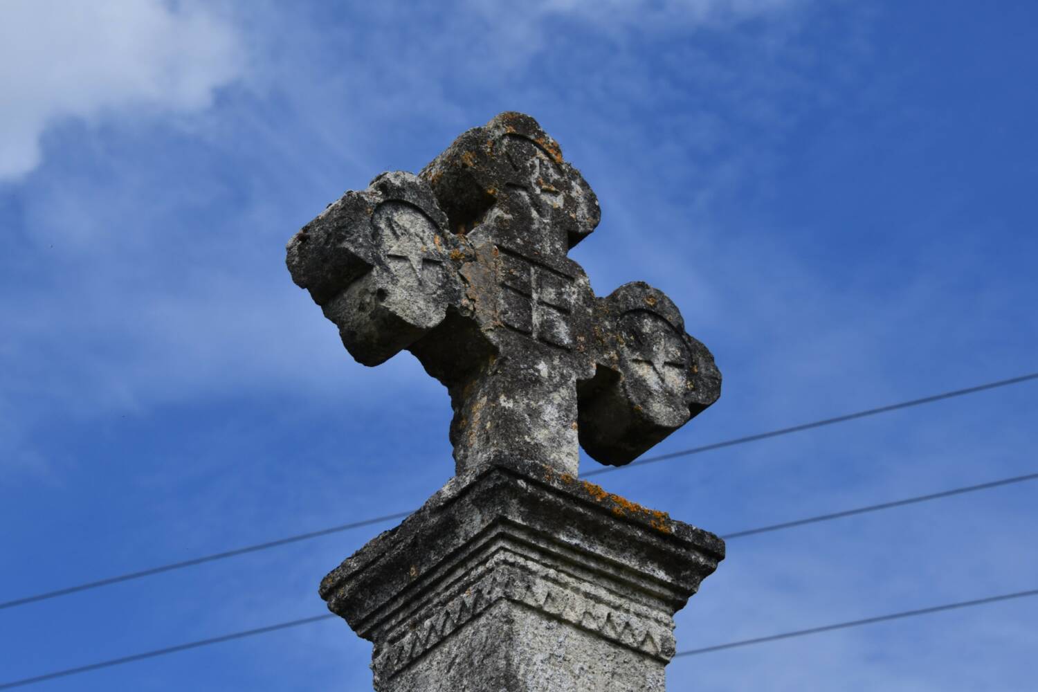 Cubzac-les-ponts (33) - Croix rue de Lombagne - Le Plus Grand Musée de France