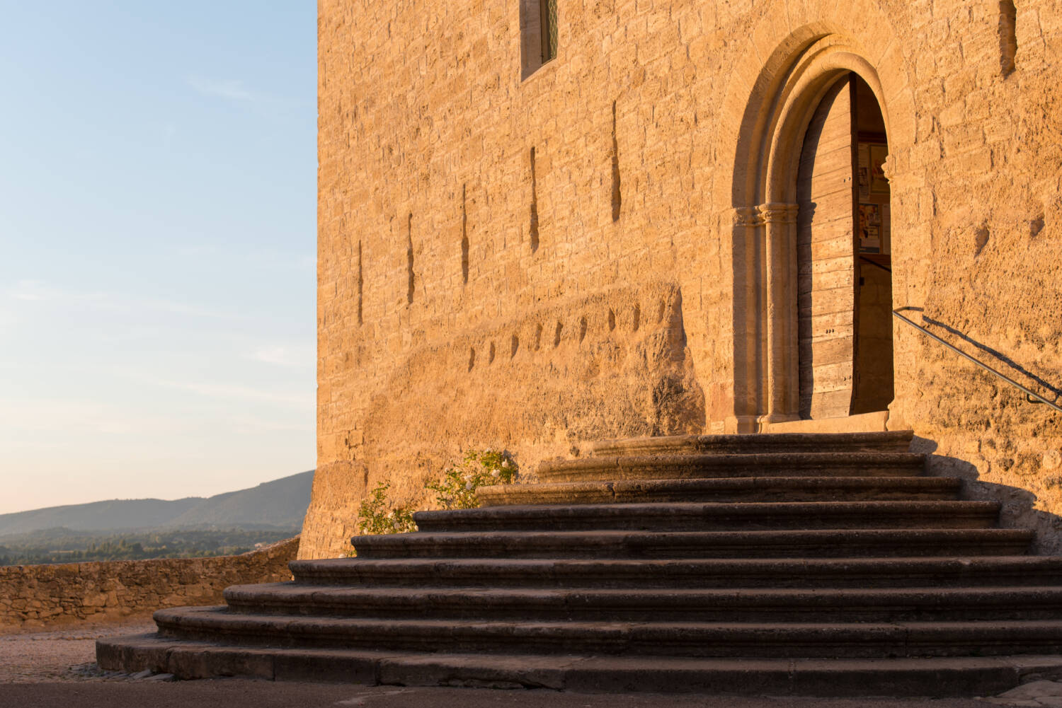 Ansouis Vaucluse Église Saint-Martin