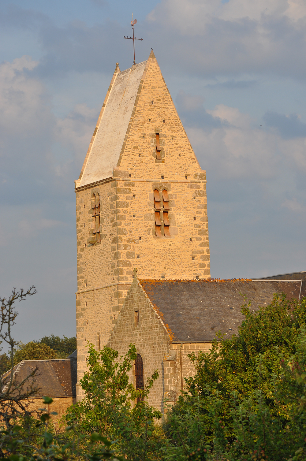 Valcanville (50) - église Notre-Dame et Saint-Firmin