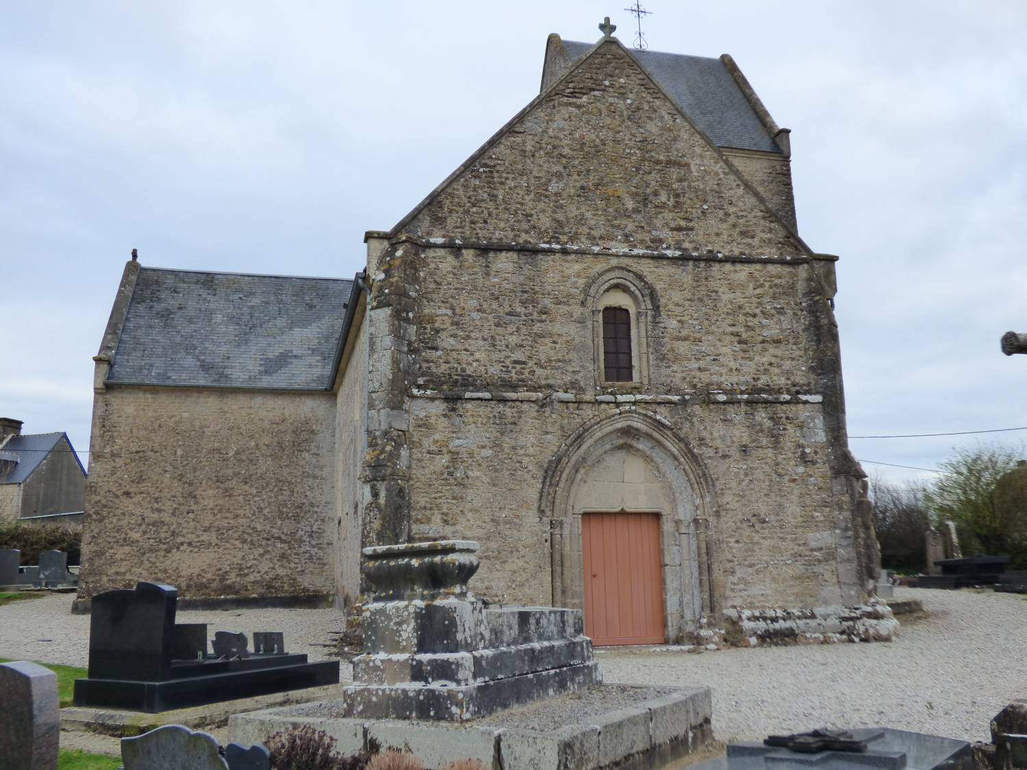 Joganville (50) église Saint-Vigor SAF