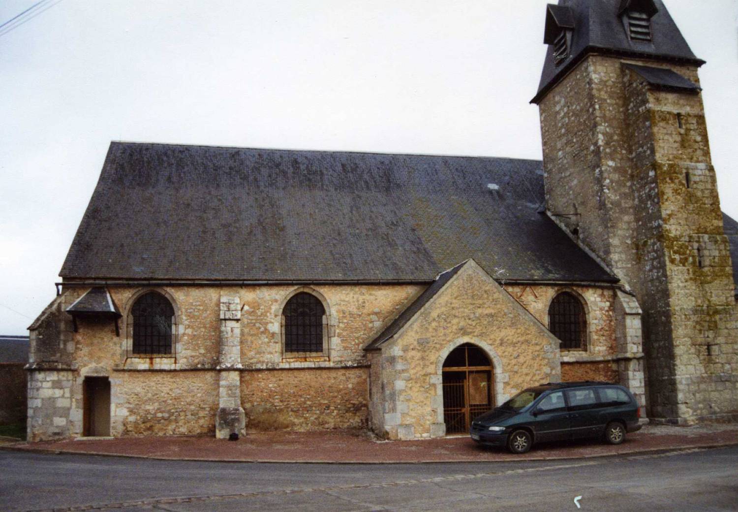 Fresnay l'Evêque (Eure-et-Loir) Eglise St-Jean-Baptiste - Sauvegarde de l'Art Français