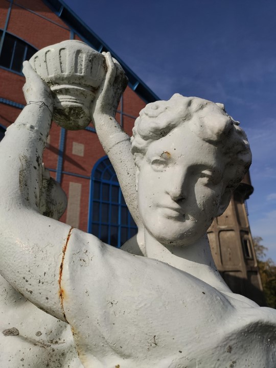 Les Grâces, Saint-Jamme-sur-Sarthe (72), sauvegarde de l'Art Français, plus grand musée de France avec la Caisse d'épargne Bretagne Pays de la Loire