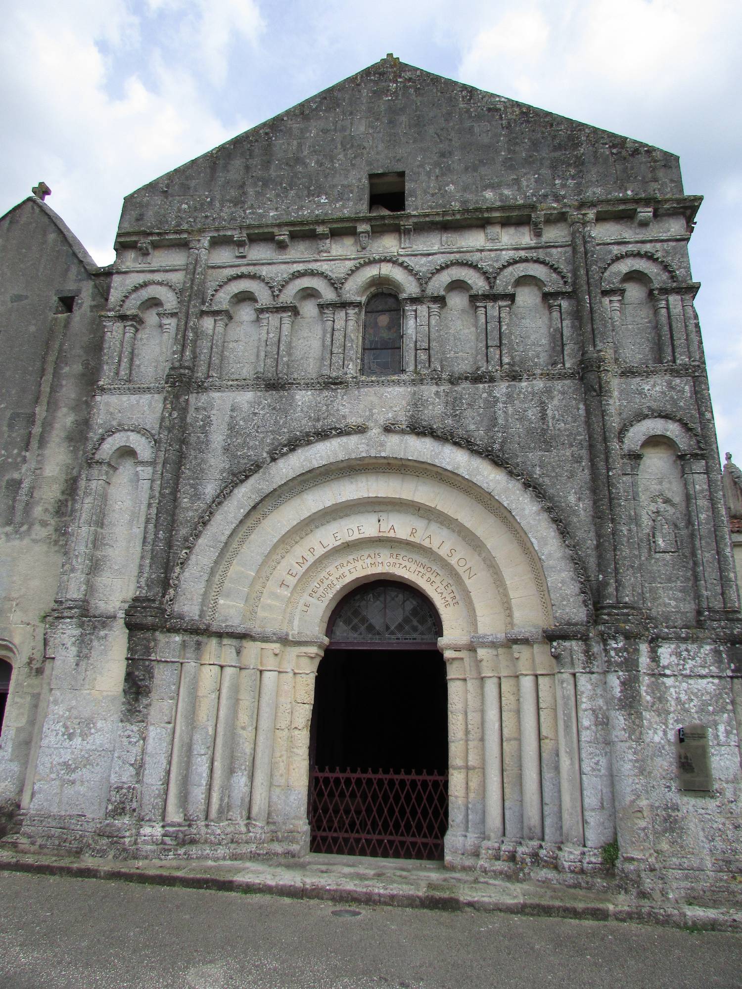 Criteuil-la-Magdeleine -16) église Saint-Jean-Baptise - La Sauvegarde de l'Art Français