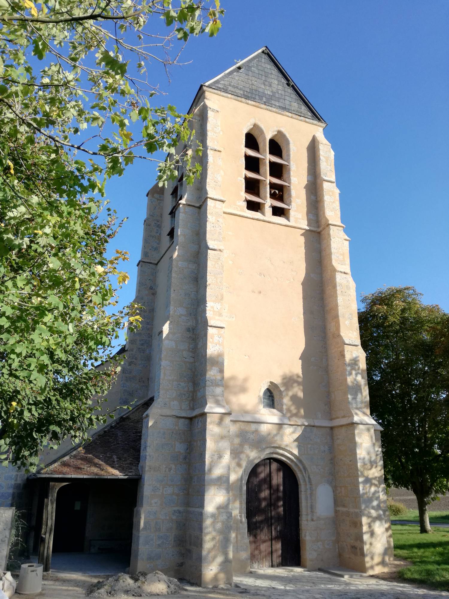Montbarrois (45) Eglise Saint-Martin-et-Saint-Bond