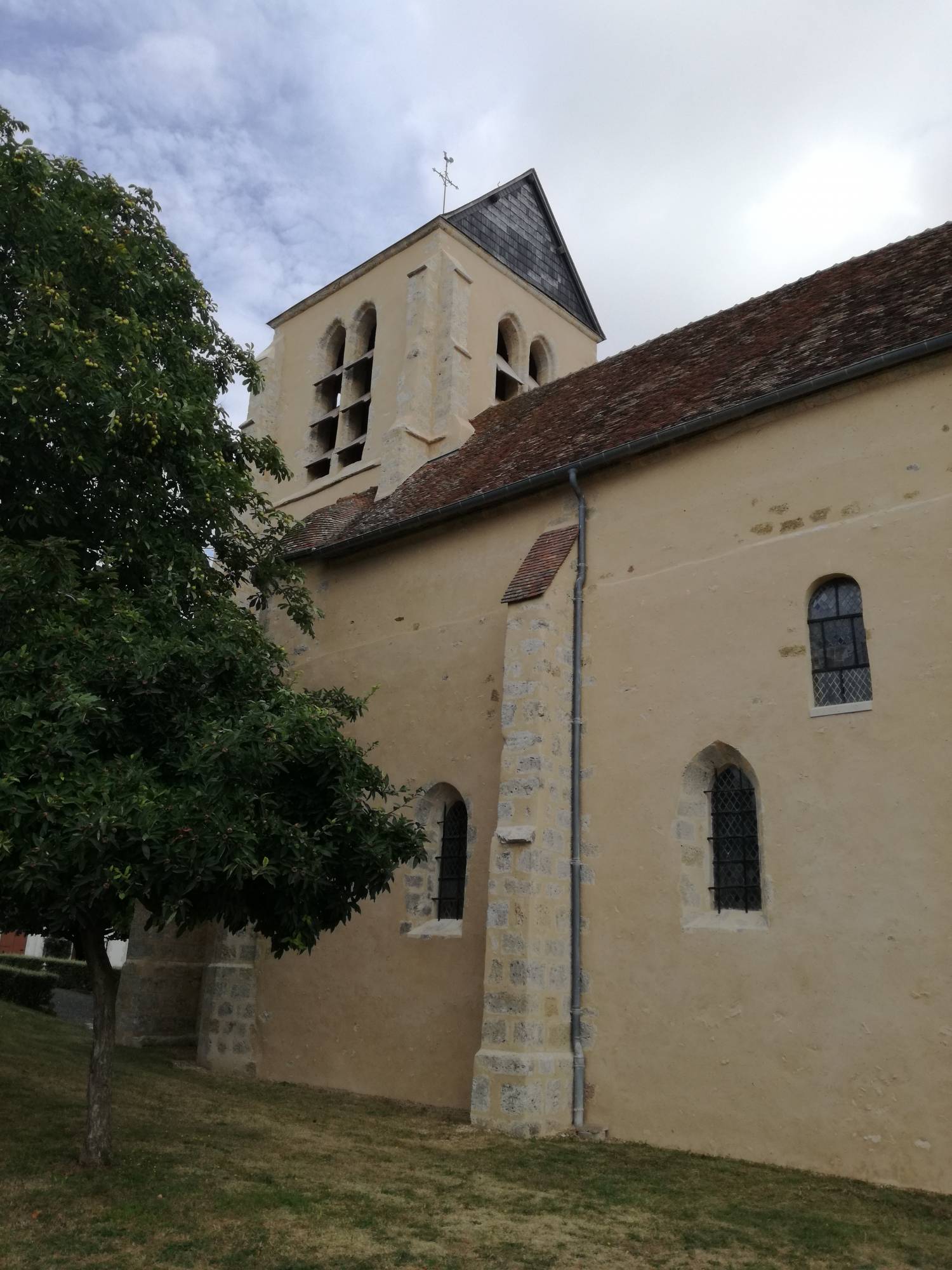 Montbarrois (45) Eglise Saint-Martin-et-Saint-Bond