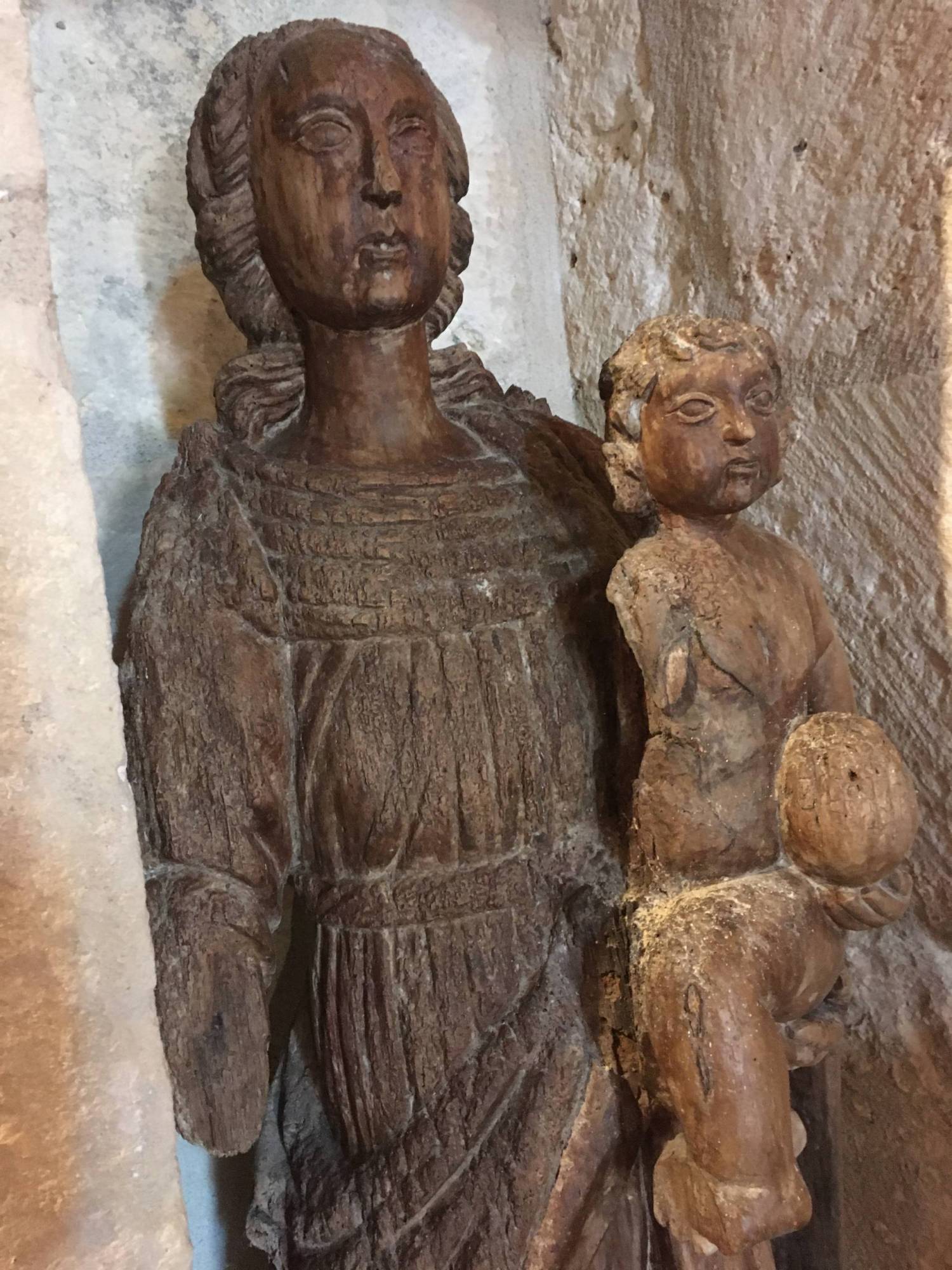 Vierge à l'enfant, Eglise de Mainzac (24), sauvegarde de l'Art Français, Le Plus Grand Musée de France