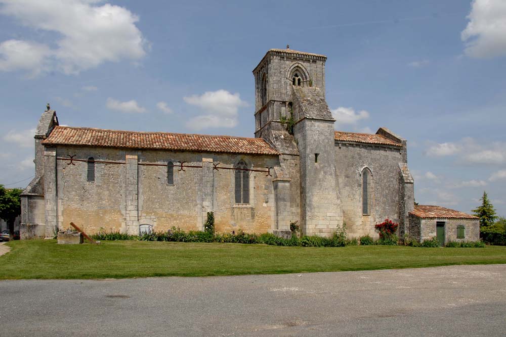 Consac (17) - Eglise Saint-Pierre
