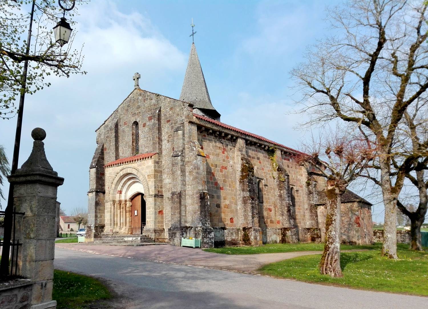 Louroux-Bourbonnais (03) Eglise Saint-Martin