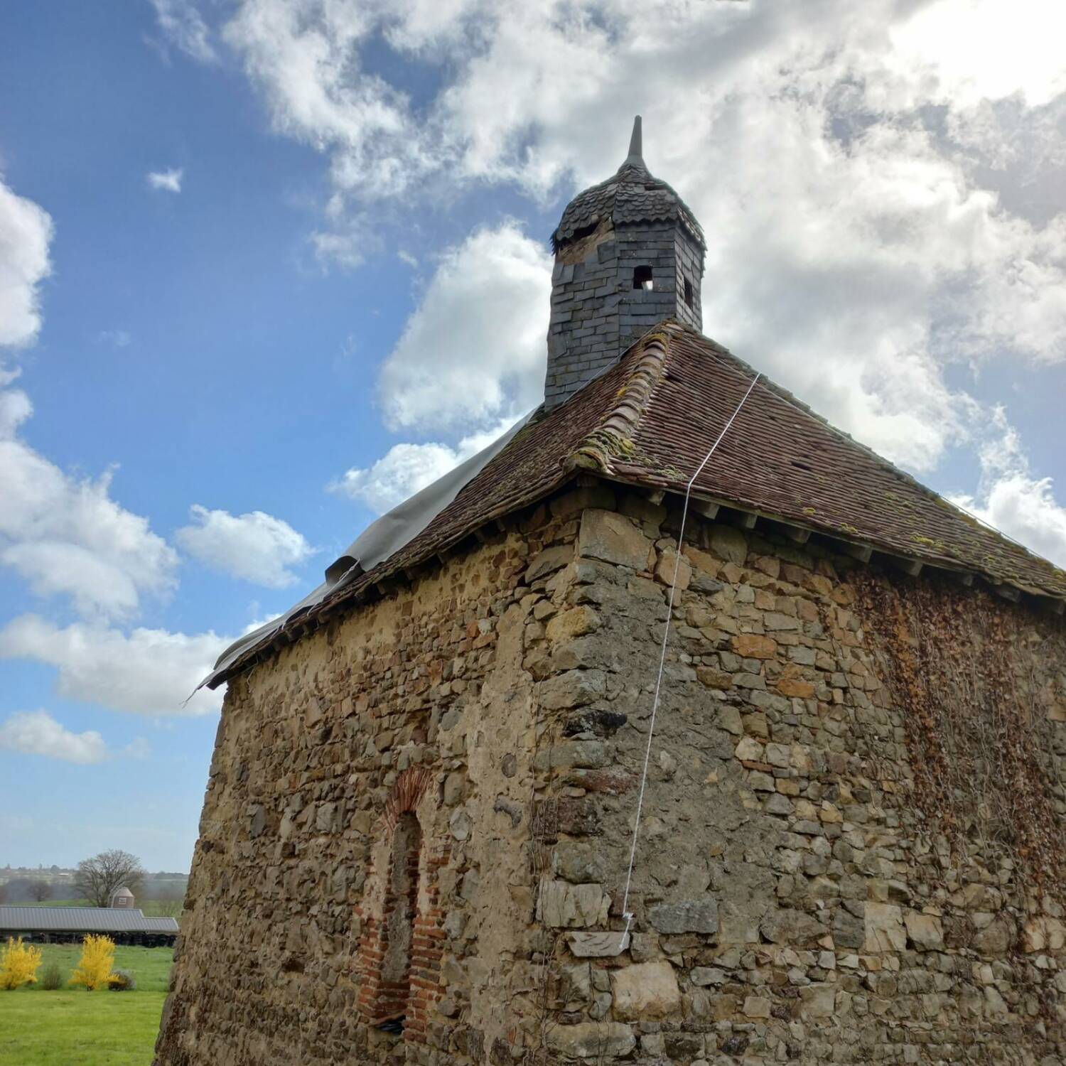 Saint-Marcel-en-Murat (03) - chapelle du château de Chassincourt
