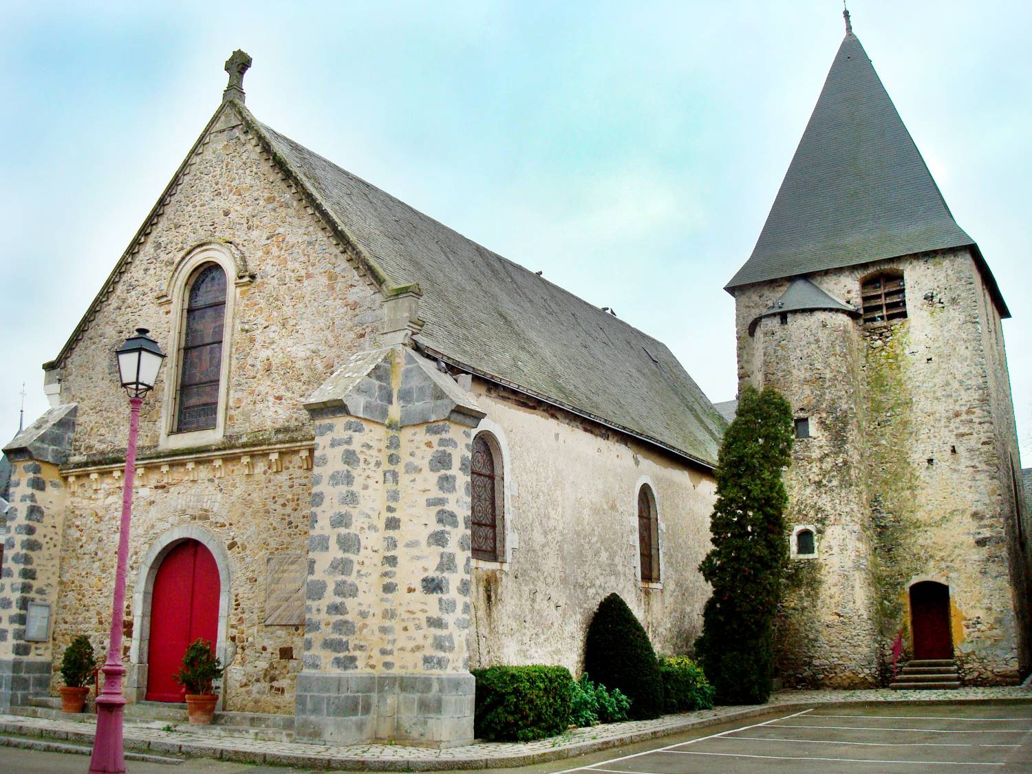 Saulges Eglise Notre Dame SAF