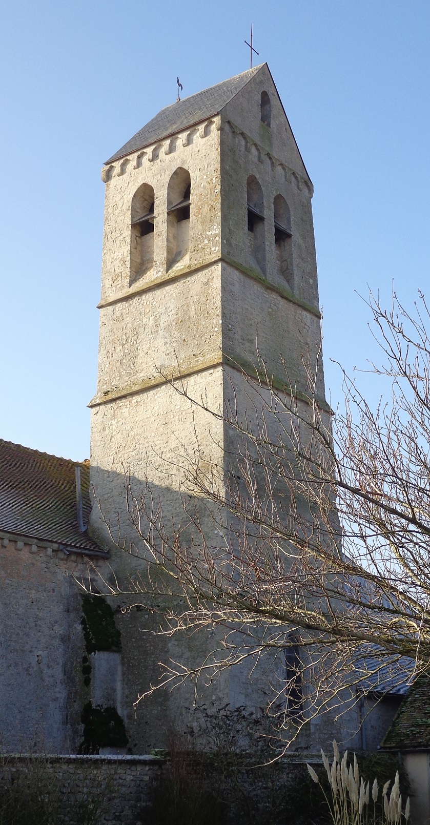 Intréville (28) - Eglise Saint-Laurent