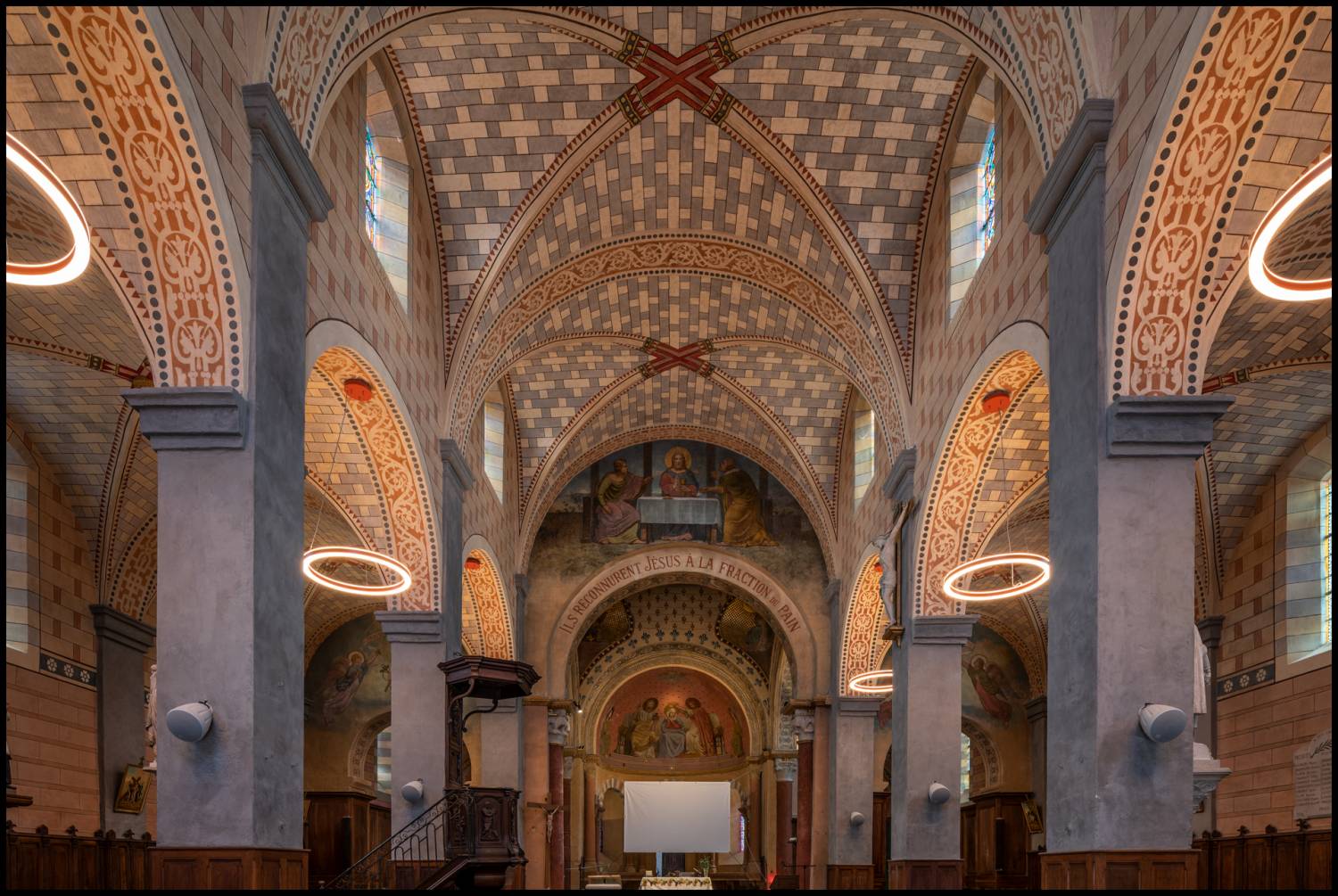 Taluyers (69) Ancienne église prieurale Notre-Dame