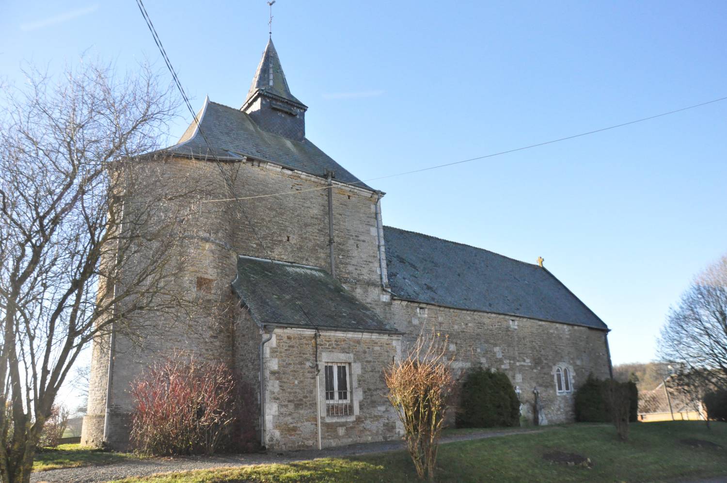 Tarzy ( Ardennes) Eglise St Cyr et Ste Julitte.JPG