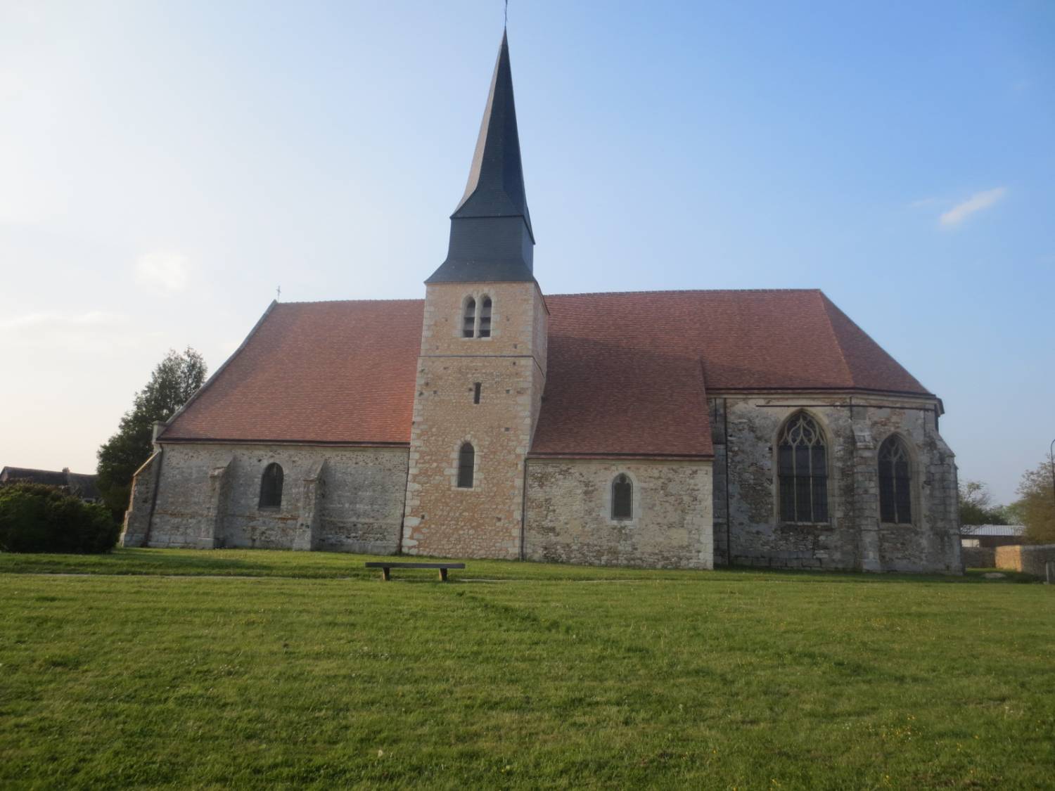 Le Mesnil-Simon (28) Église Saint-Nicolas